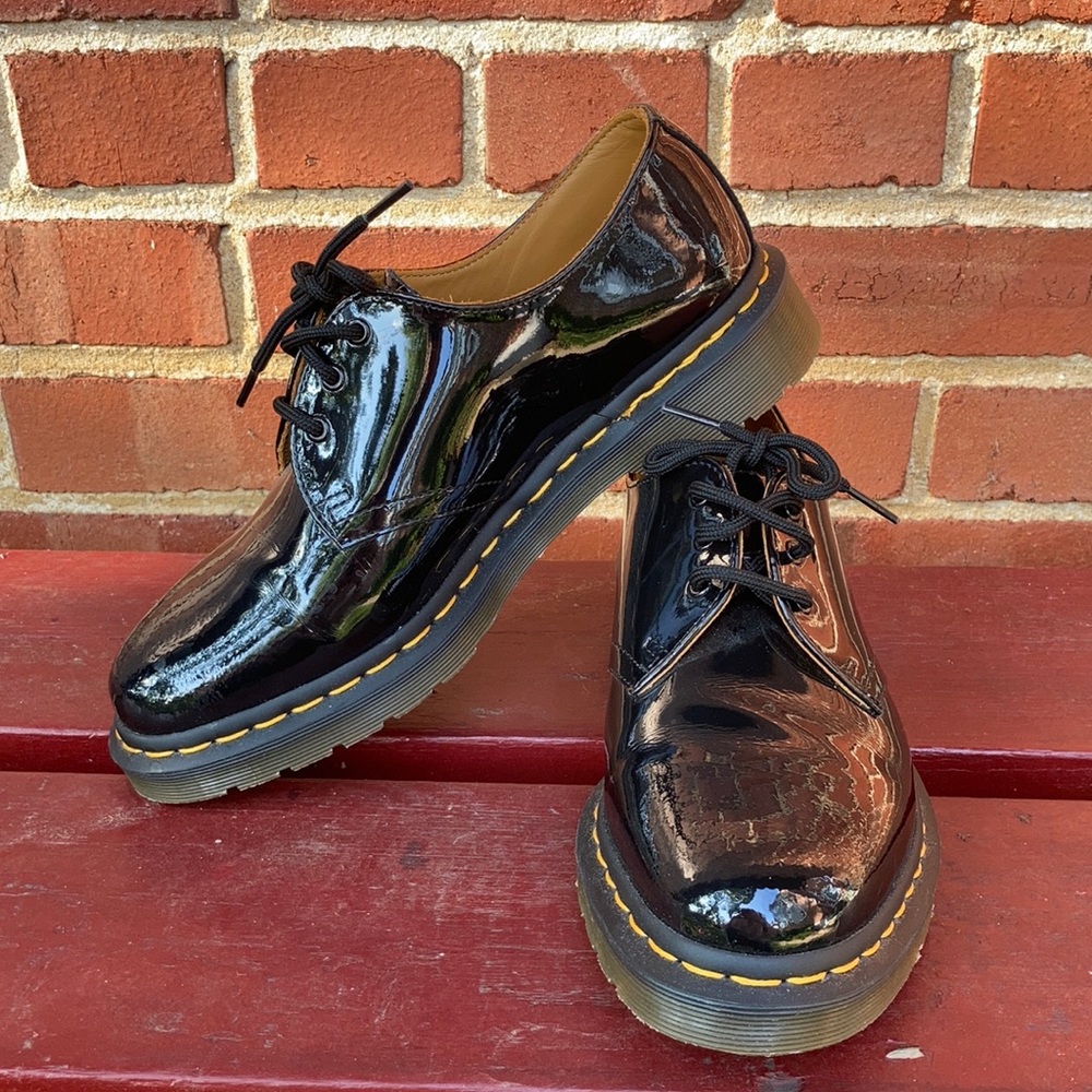 Doc Martens Oxfords - PATENT LEATHER